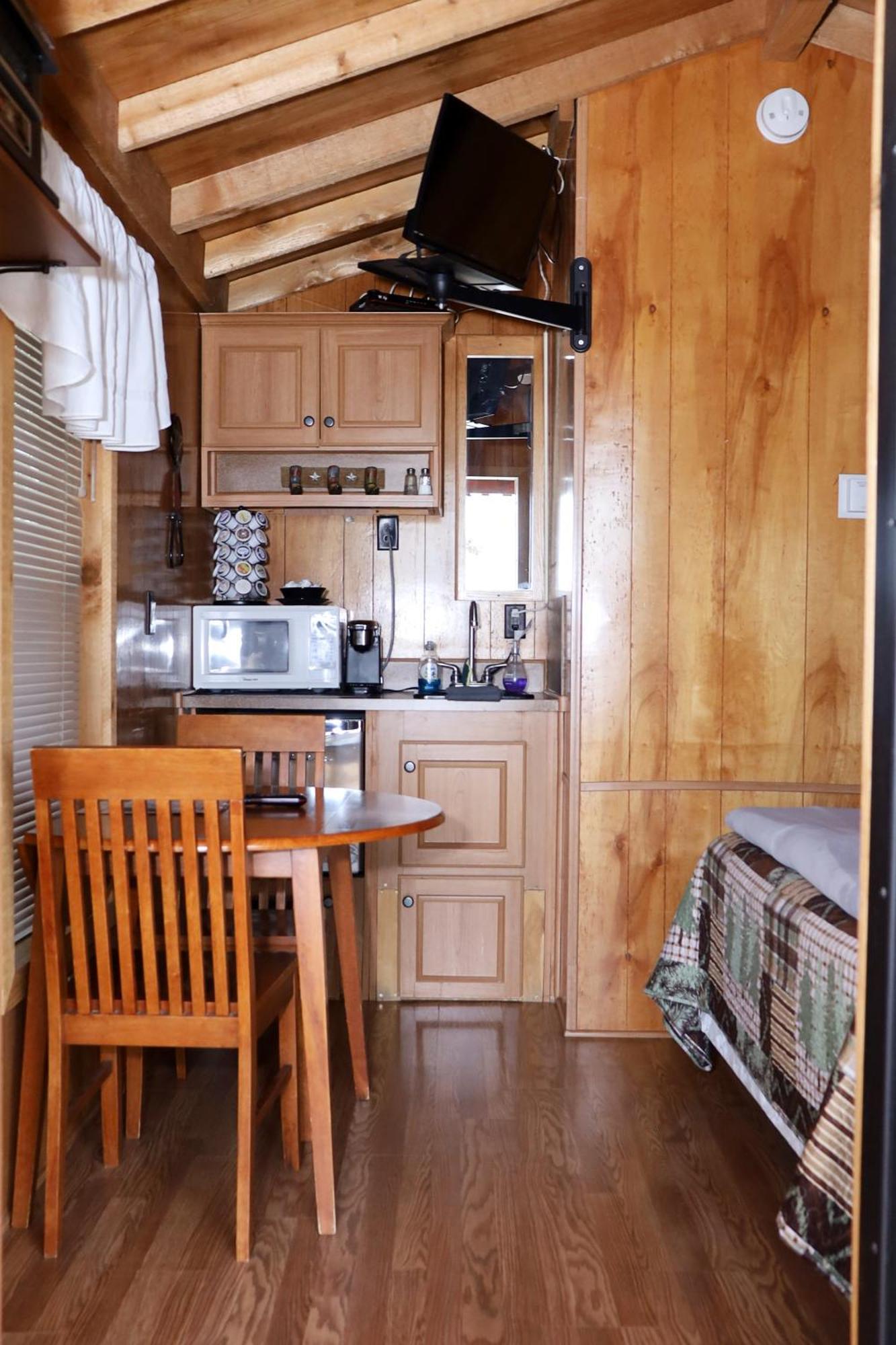 Stampede Rv B&B 图姆斯顿 外观 照片